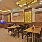 4Everstay By Janki Inn Most Luxury & Spacious Rooms Best Family Hotel In Varanasi
