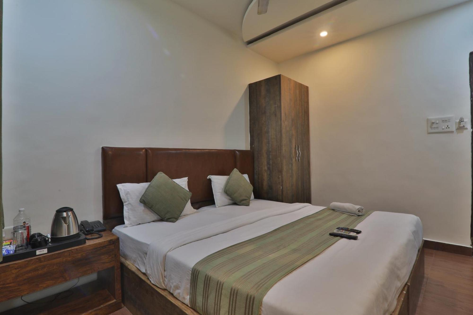 Homestay 4everstay By Janki Luxury & Spacious Family In Varanasi